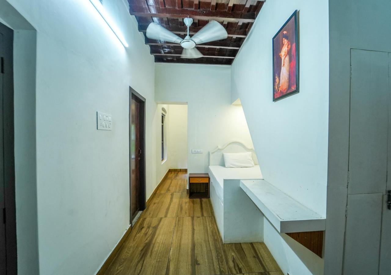 Pop Tavern Kovalam Beach Villa By Voye Homes Kültér fotó