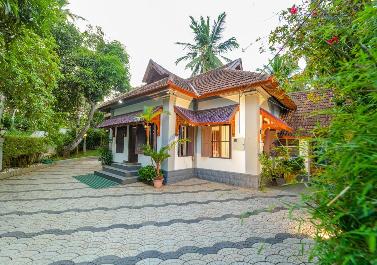 Pop Tavern Kovalam Beach Villa By Voye Homes Kültér fotó
